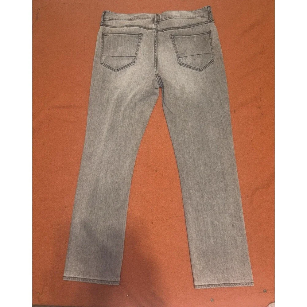 Banana Republic Travel Jeans Men's 34x30* Gray Slim Fit Straight Leg Denim Pants